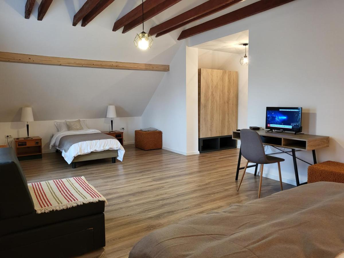 Hotel Eco Familia à Pojoga Extérieur photo